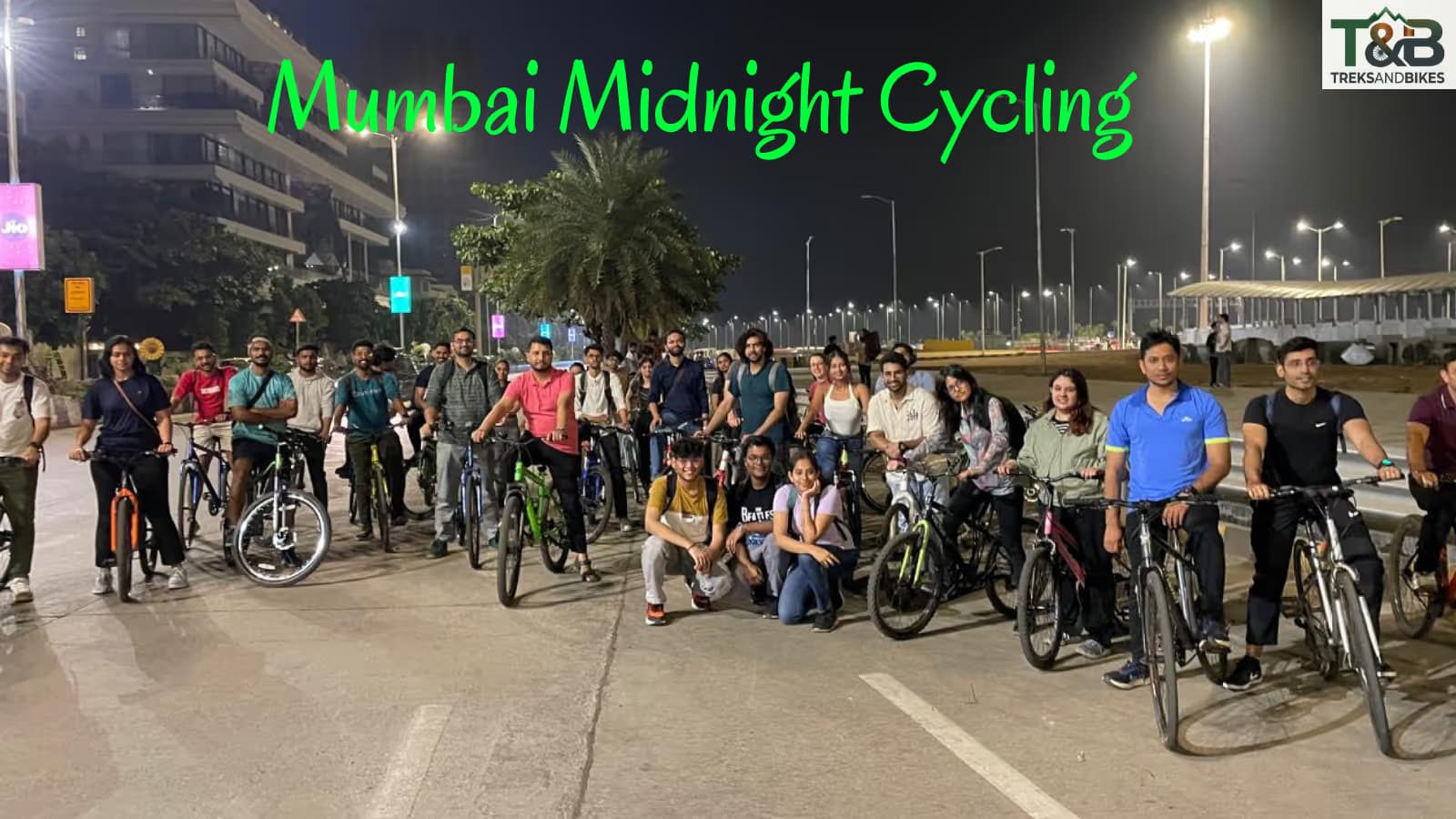 Mumbai Midnight Cycling Tour | South Mumbai Night Cycling | Treks and Bikes